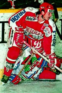 Ørjan Lødav er en av klubbens største profiler. Nå er han tilbake på is.